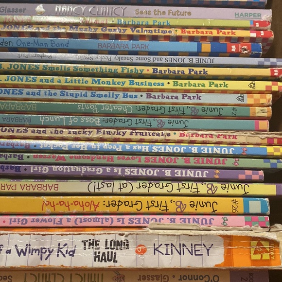 Books - Picture 2 of 4